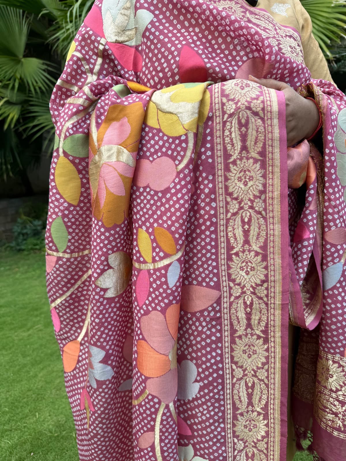 Bandhej Kadwa Duputta — Rani Pink